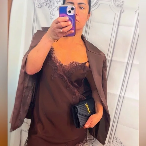 NWT ZARA VIRAL SATIN EFFECT BLAZER XS and L
🚨 My prices are firm, no discount - Picture 9 of 17